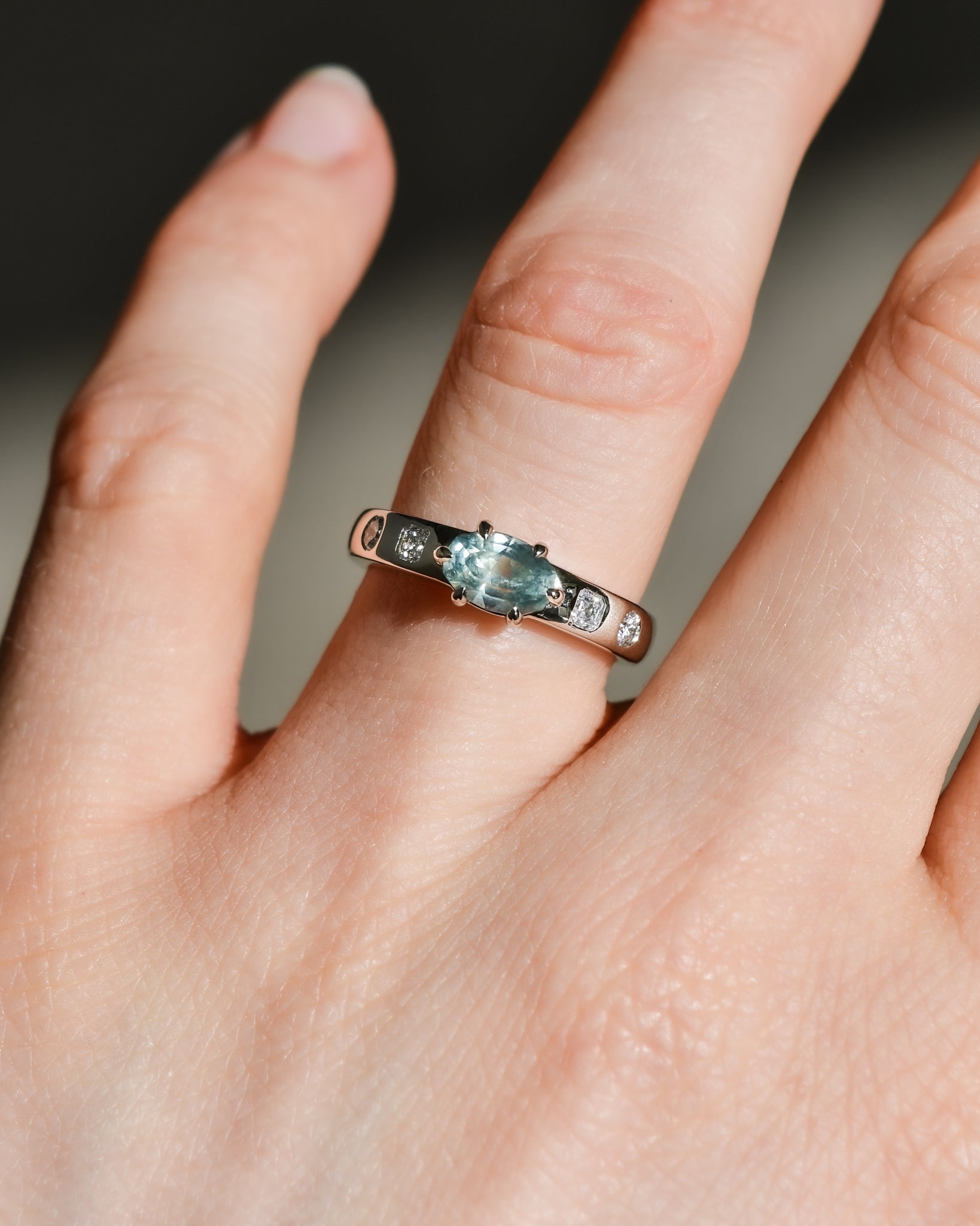 UME RING | MILKY GREEN MONTANA SAPPHIRE