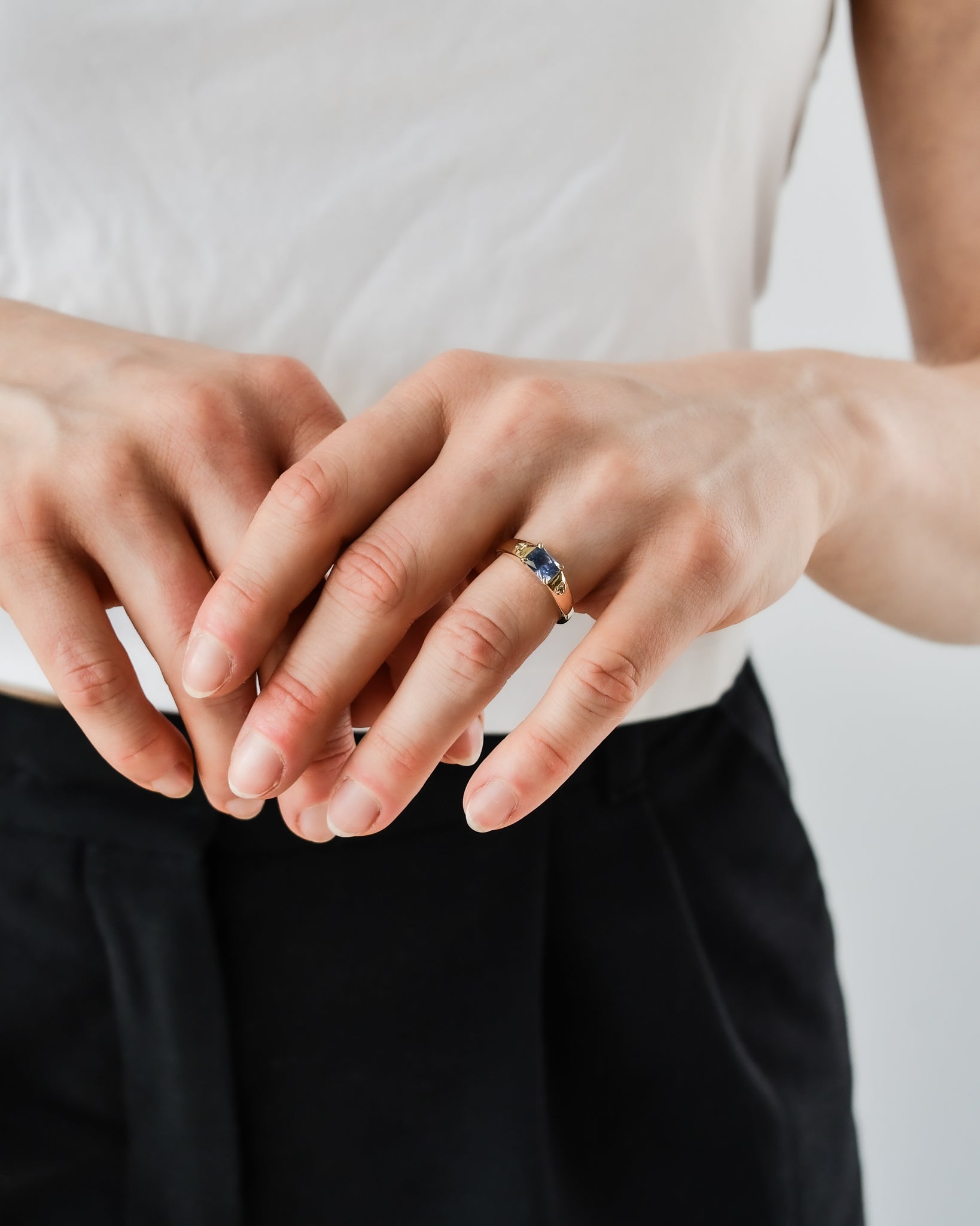 THE GAZER RING | CORNFLOWER BLUE SAPPHIRE