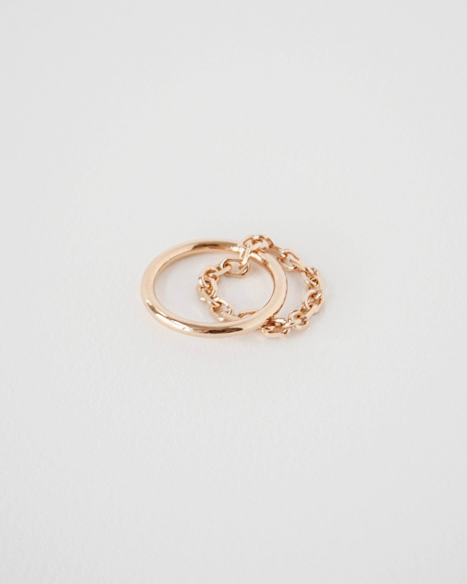 GRAVEN CHAIN RING