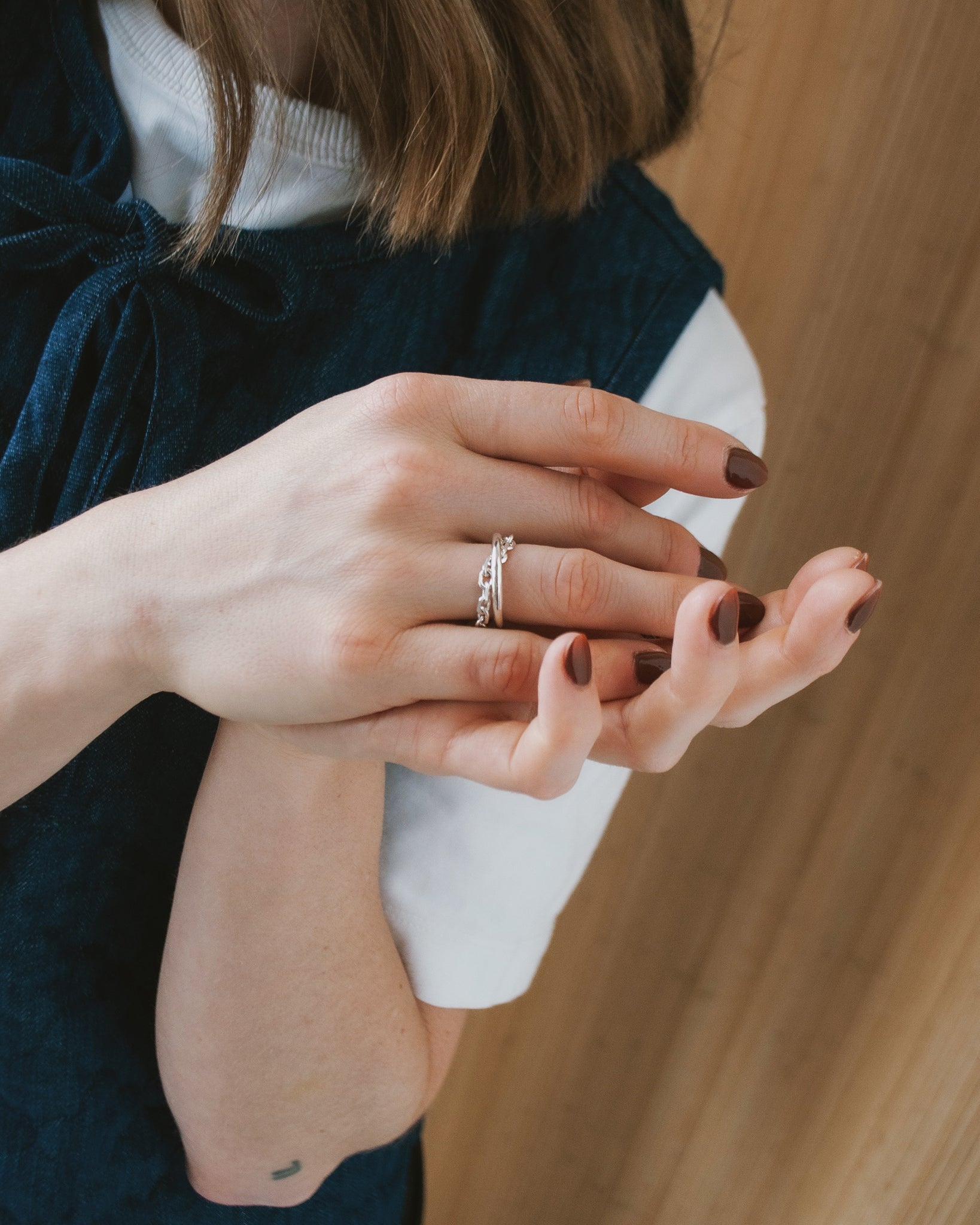 GRAVEN CHAIN RING