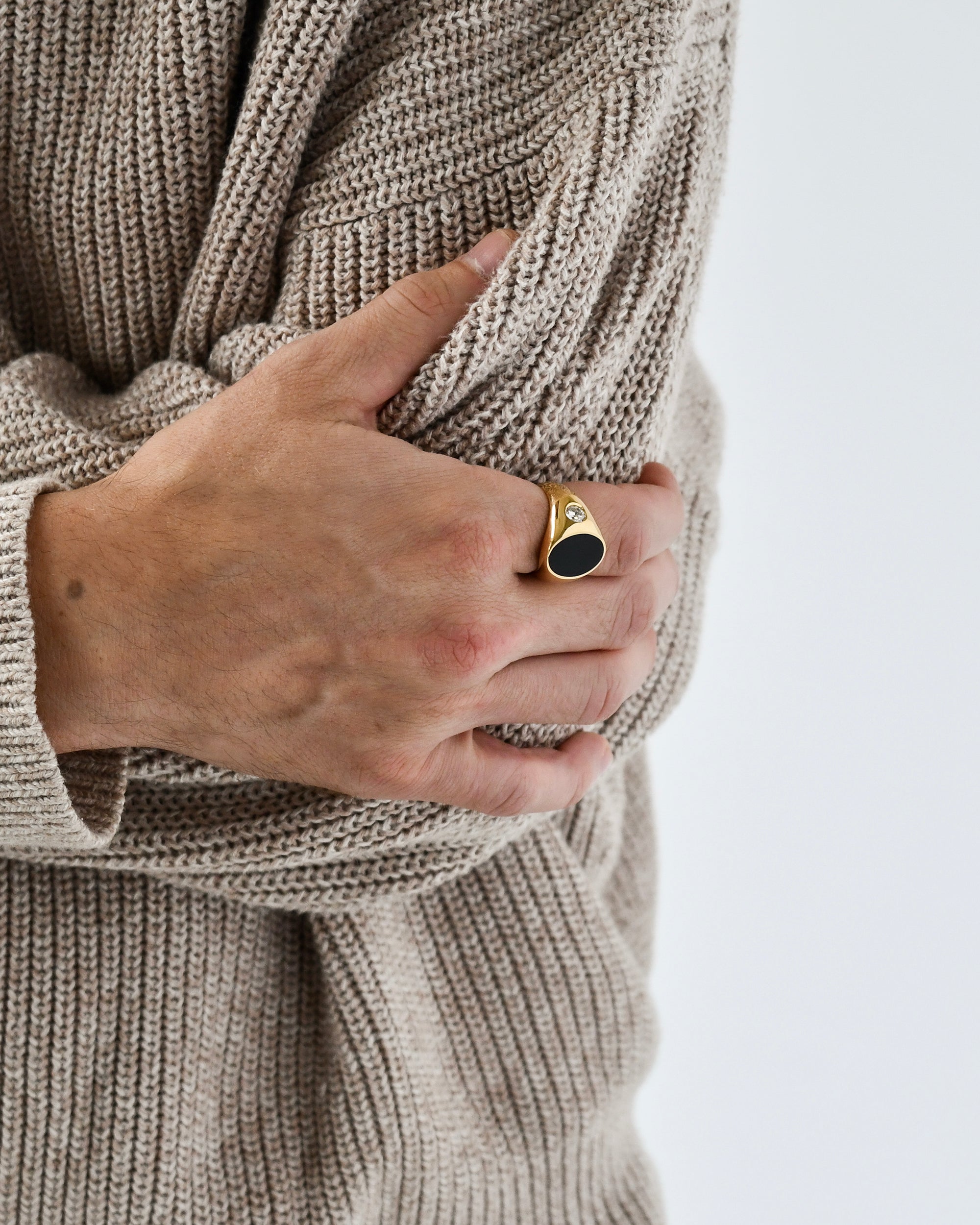 GRAVITY RING | BLACK ONYX | DISCONTINUED