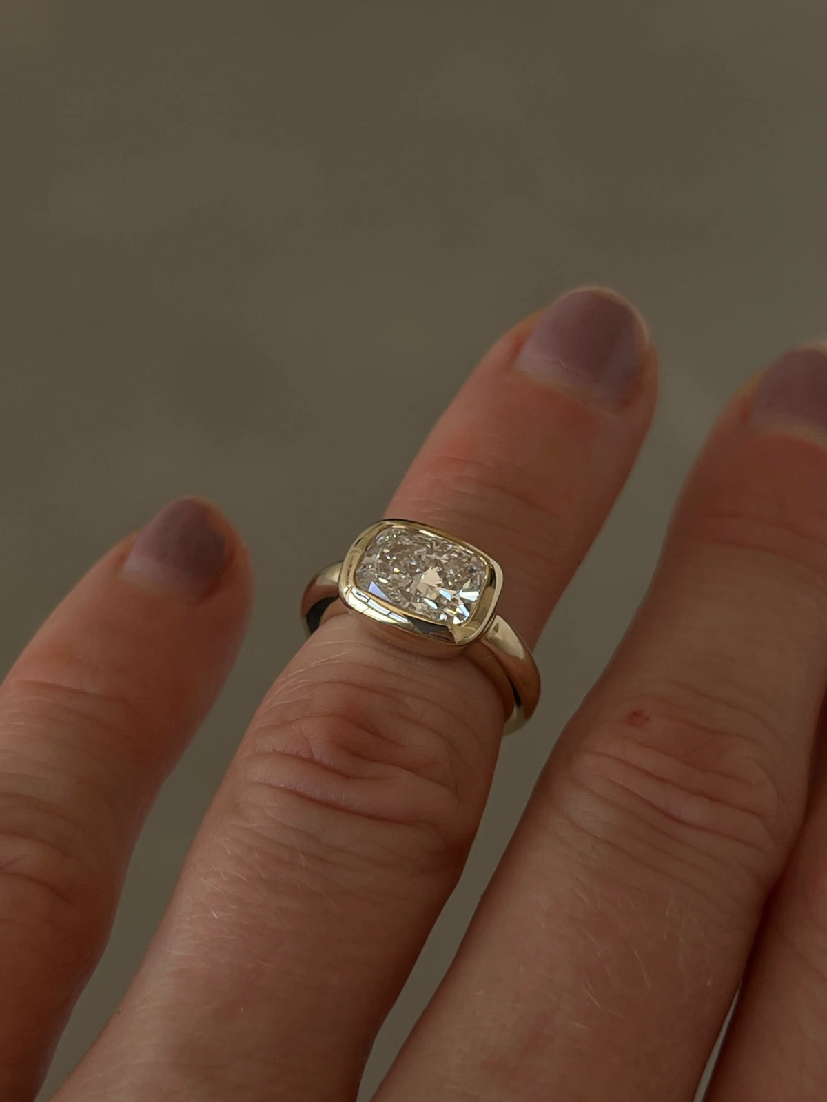 CUSHION BUBBLE BEZEL