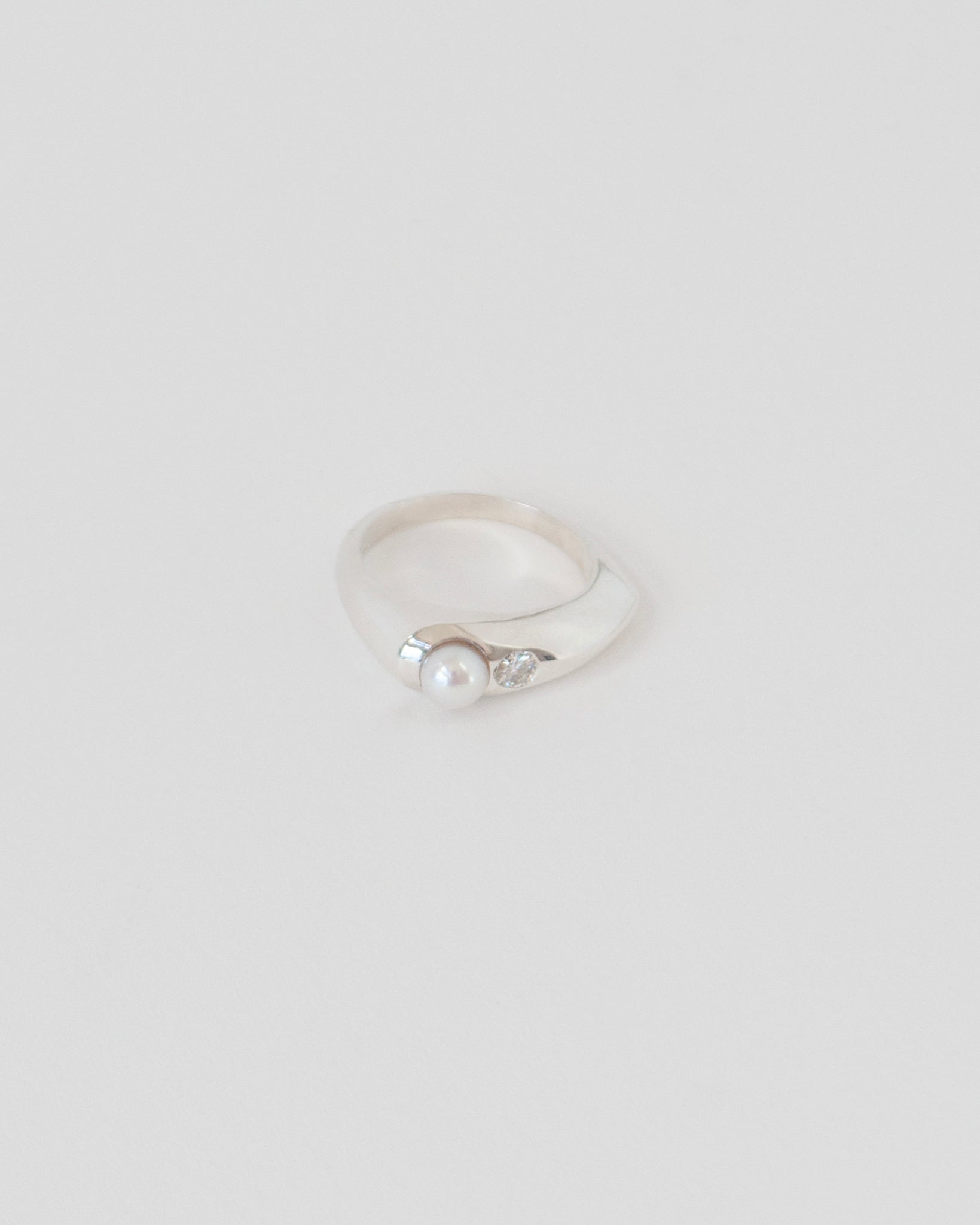 METEOR RING | PEARL