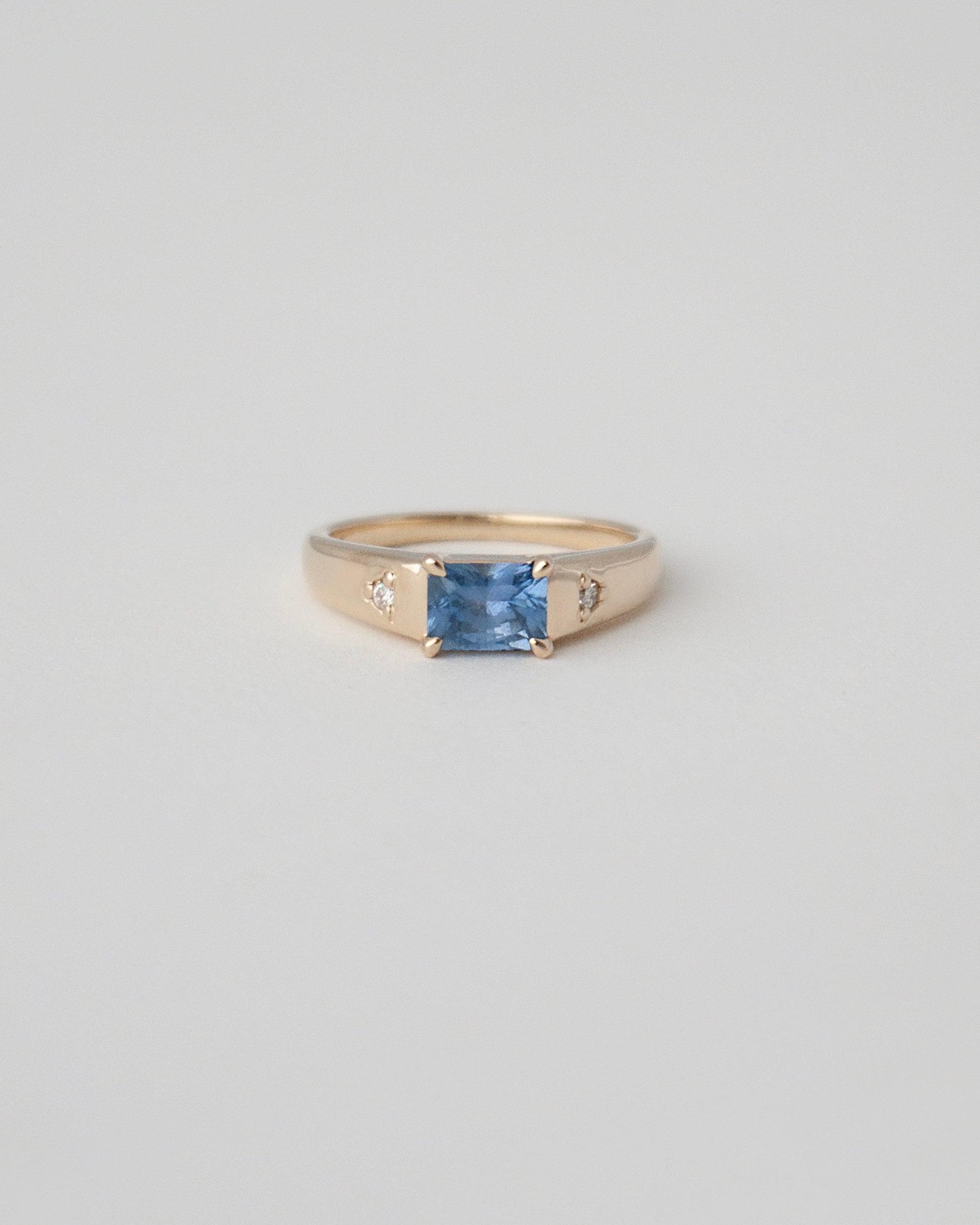 THE GAZER RING | CORNFLOWER BLUE SAPPHIRE
