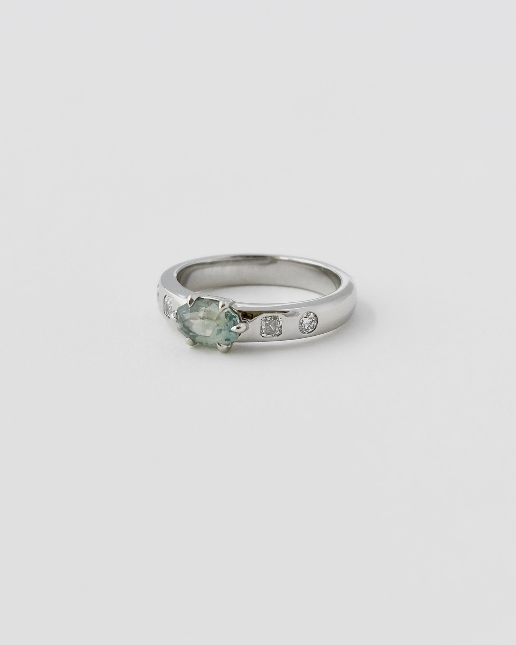 UME RING | MILKY GREEN MONTANA SAPPHIRE