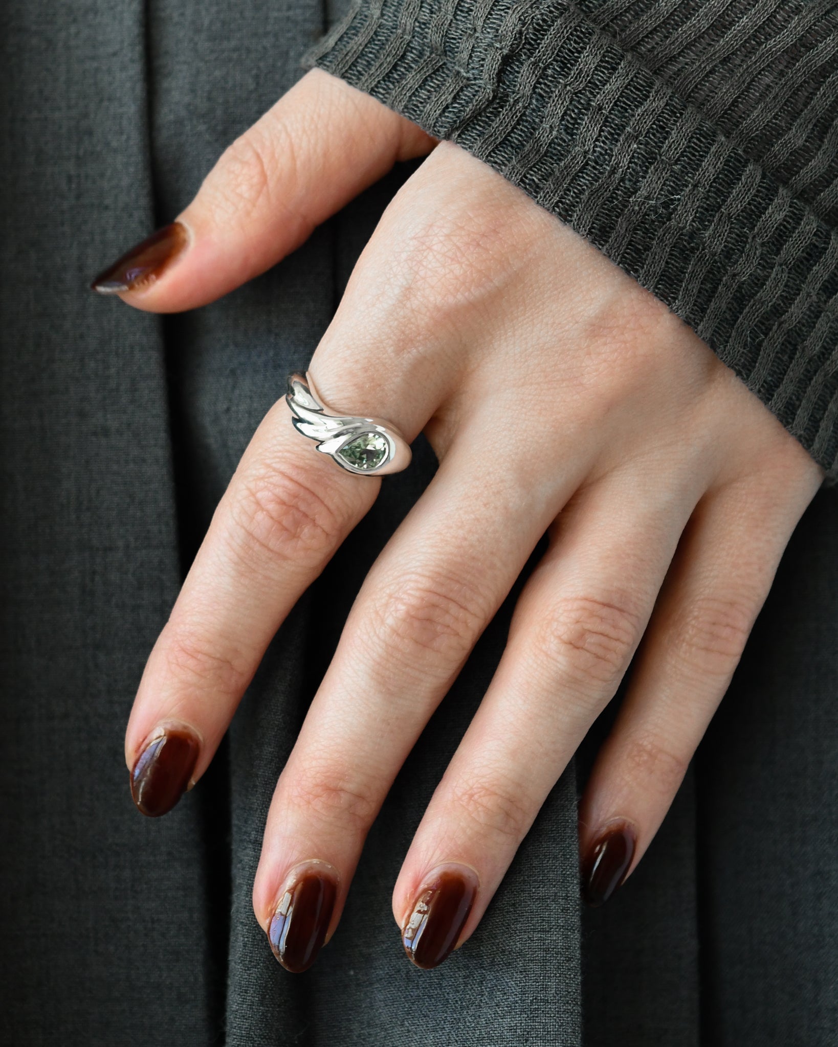 RING 101 | SOFT GREEN SAPPHIRE