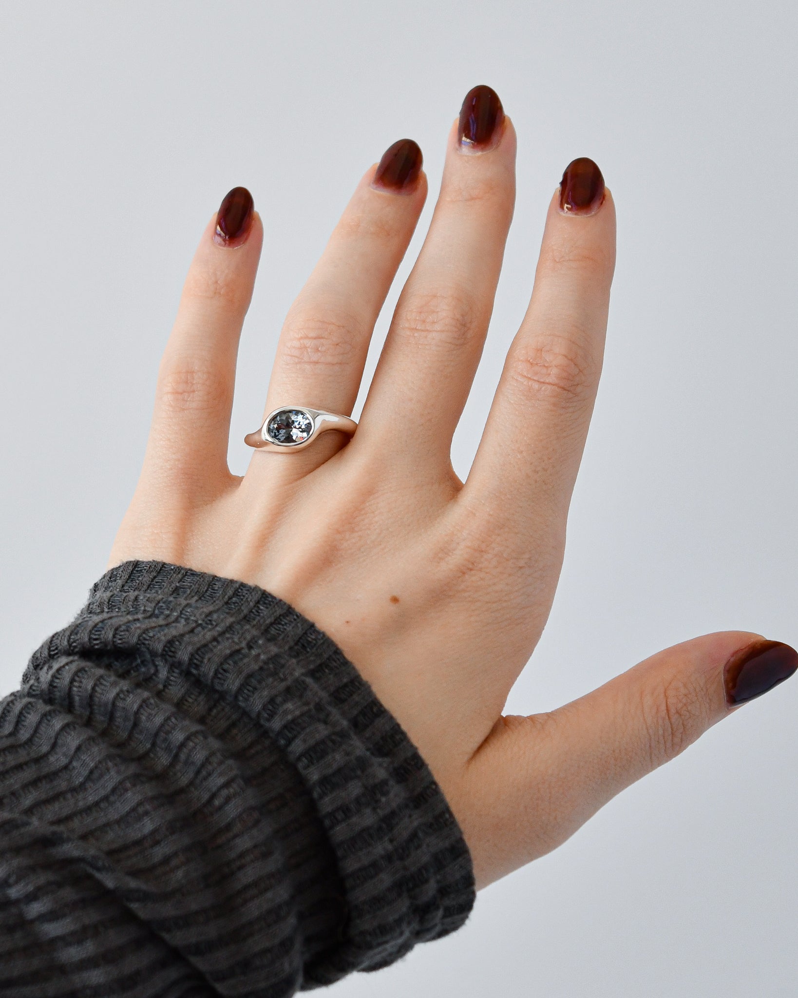 RING 105 | GREY SPINEL
