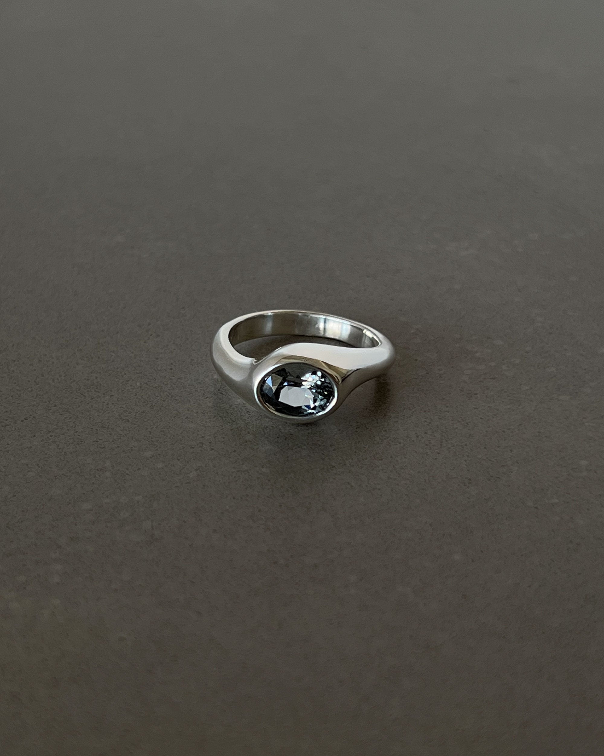 RING 105 | GREY SPINEL