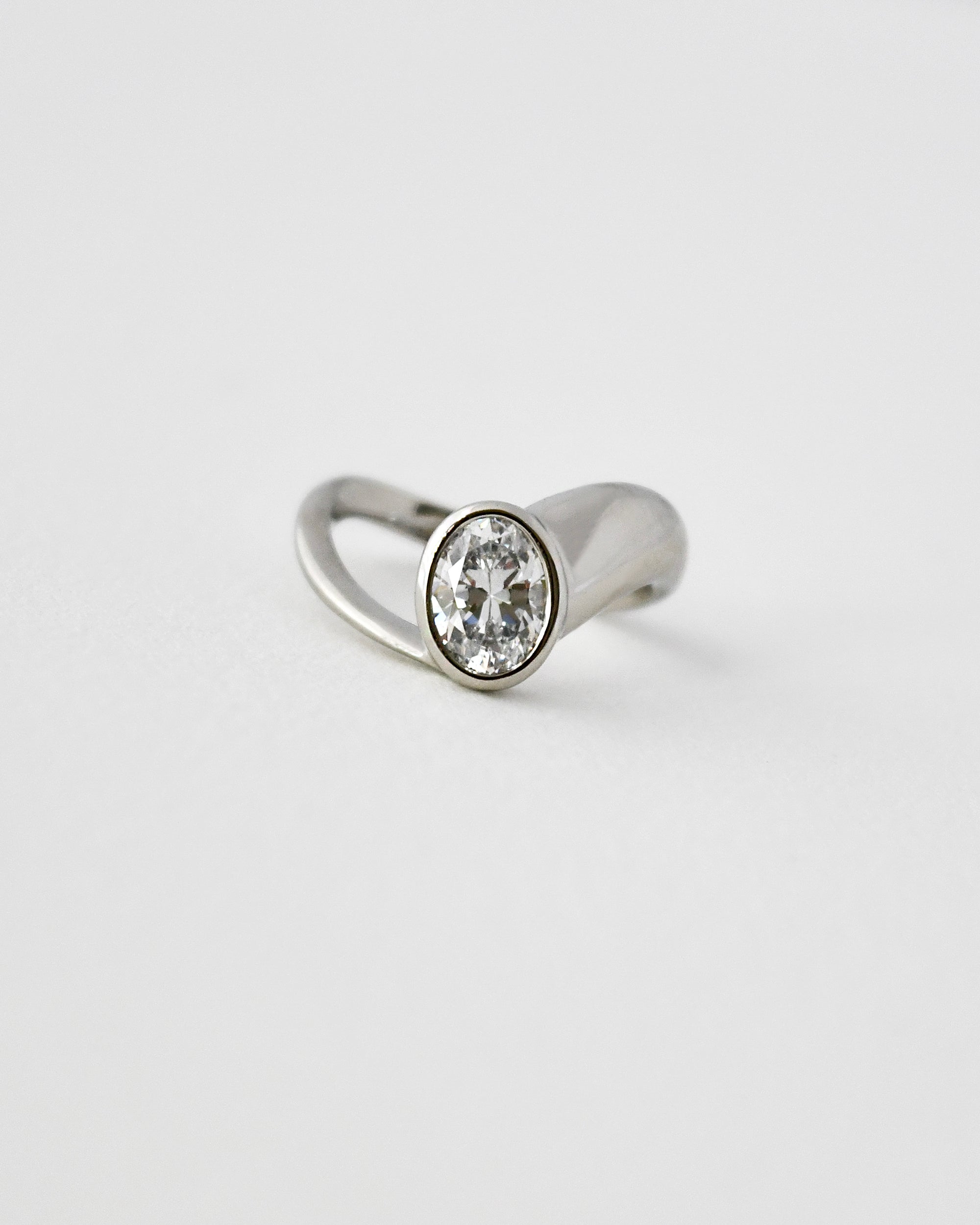 SWAN RING