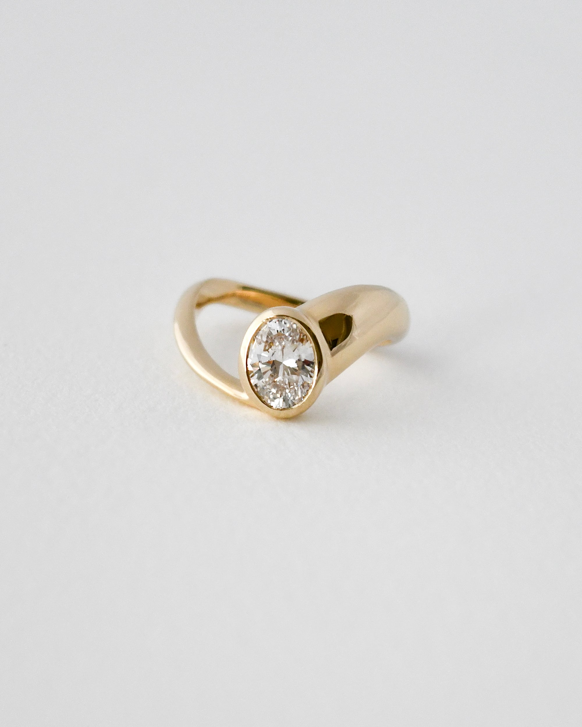 SWAN RING