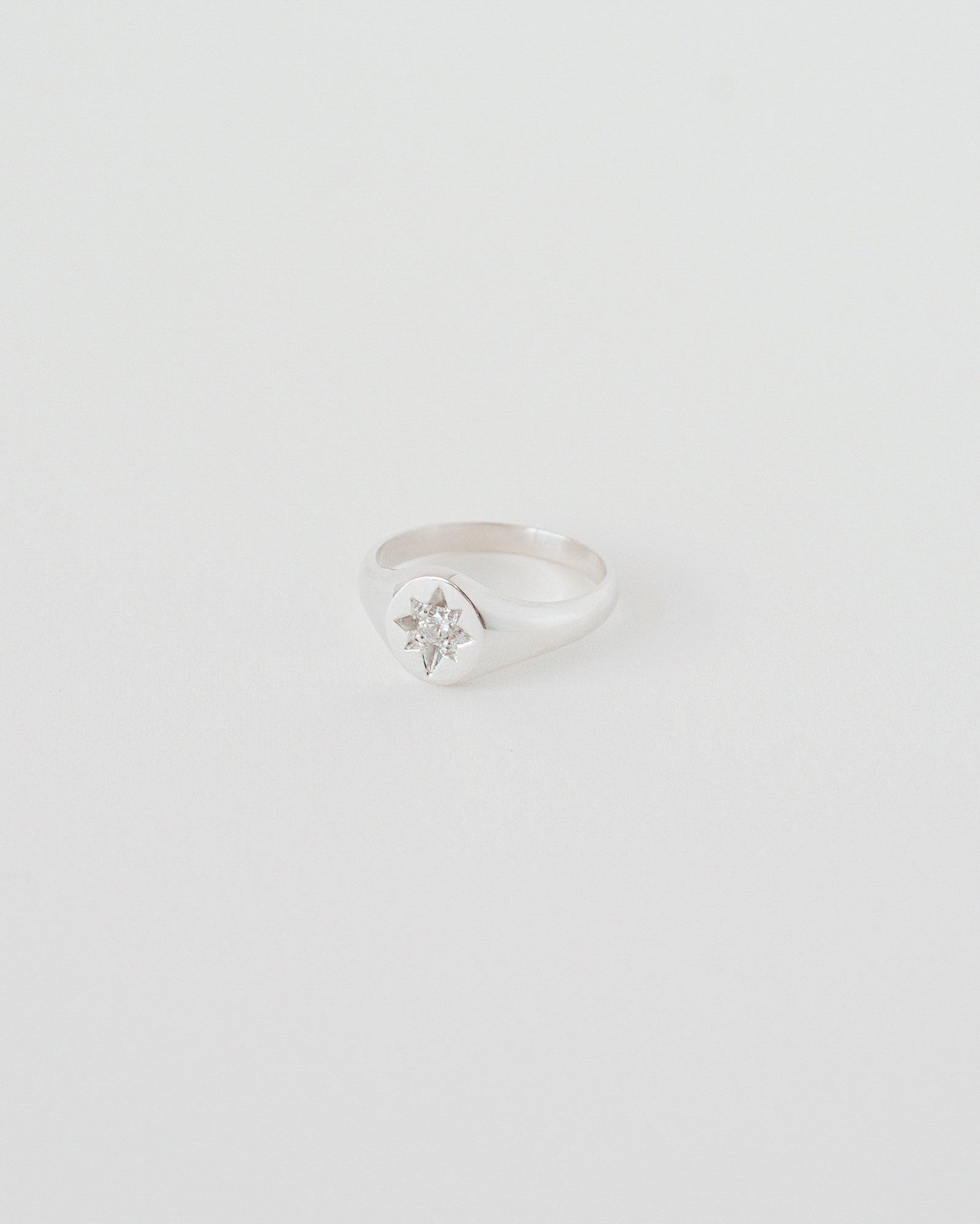 NOVA RING | MOISSANITE